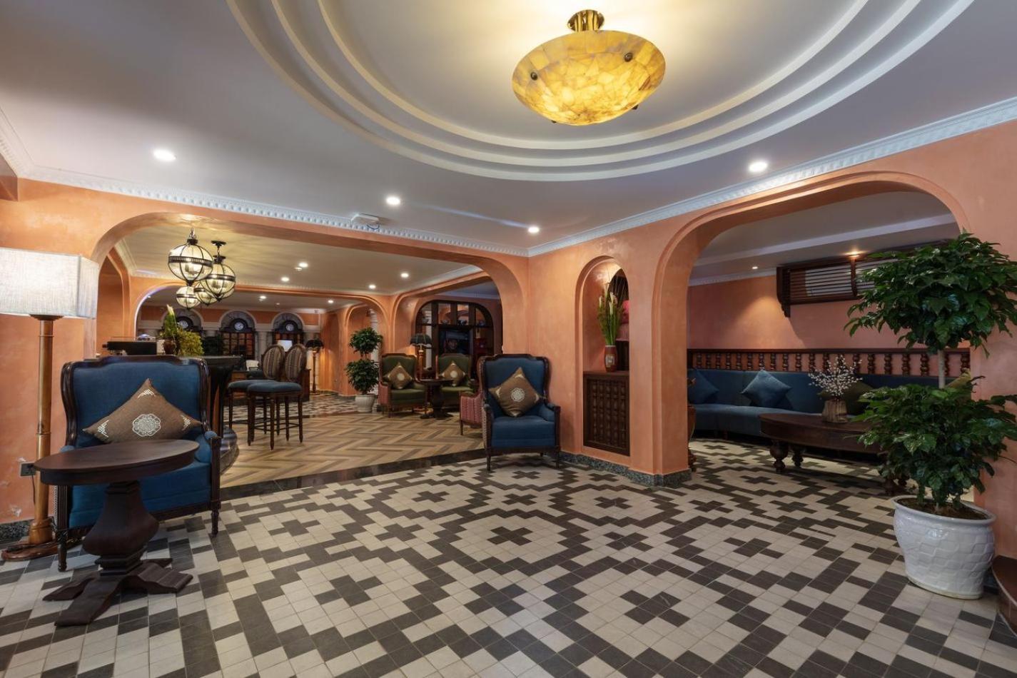 Hoteldesapa Luaran gambar