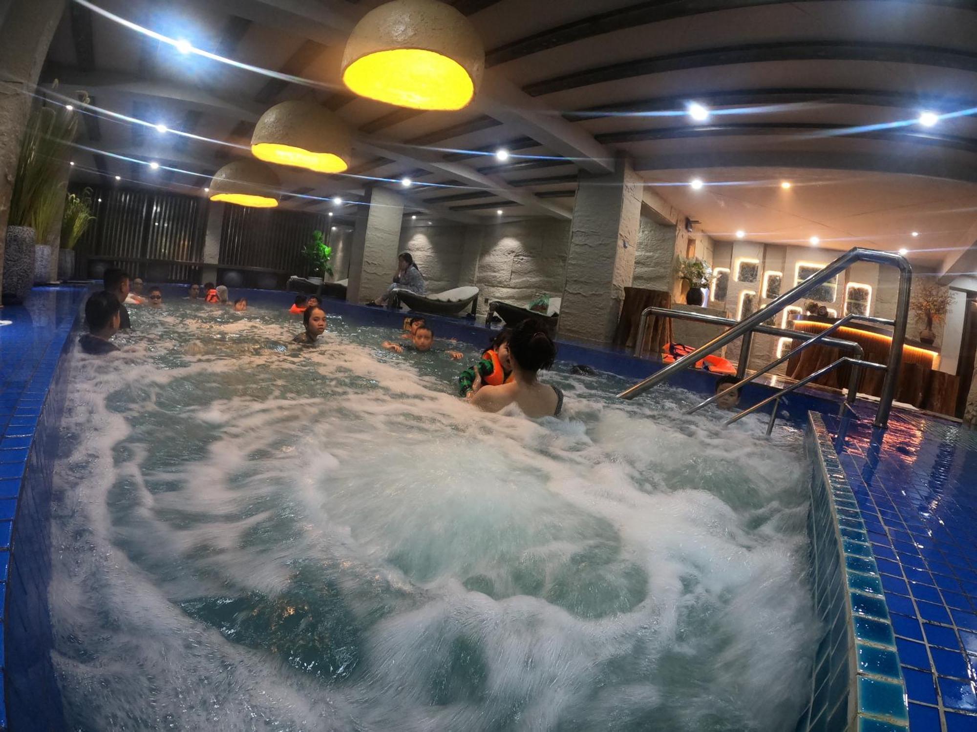Hoteldesapa Luaran gambar